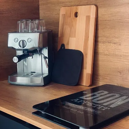 Libra & Σαλέρνο