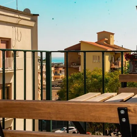 Libra & Bed and Breakfast Σαλέρνο