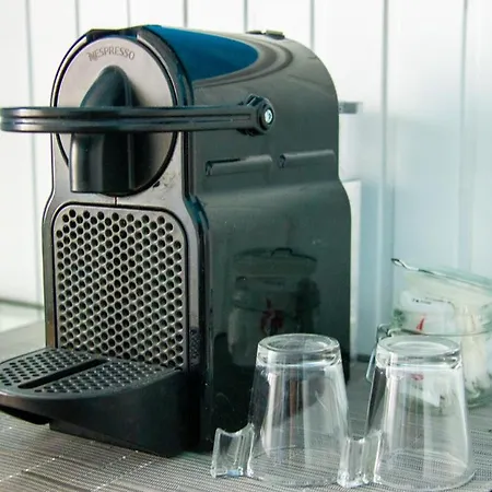 Libra & Bed and Breakfast Σαλέρνο